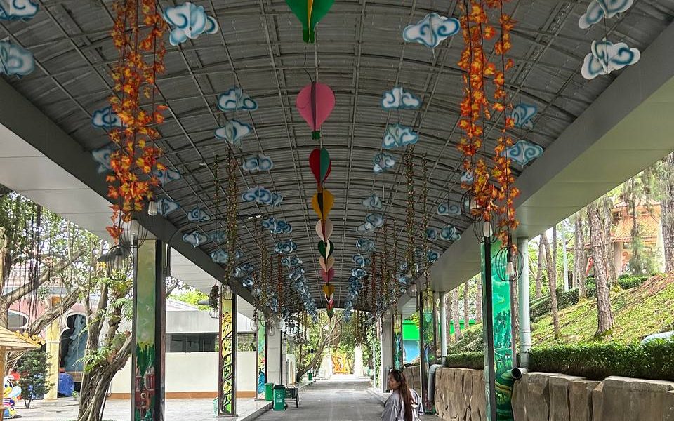 Suoi Tien Amusement Park