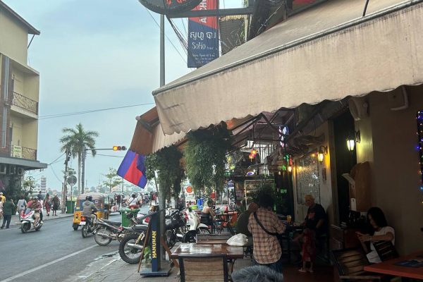 Larrys Bar Phnom Penh