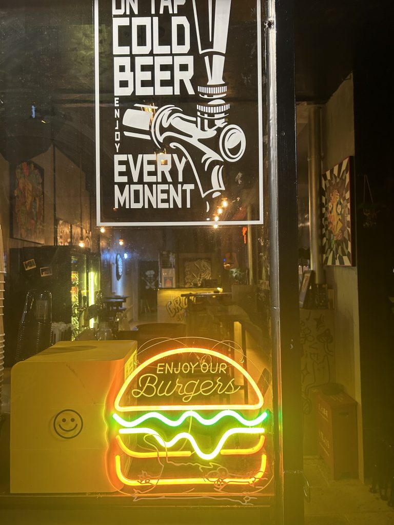 Groove Vibes Cafe Bar