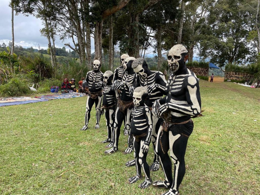 Tribes at the Mount Hagen Festival