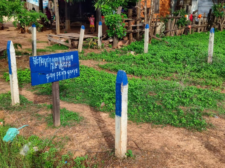 Anlong Veng Guide 

