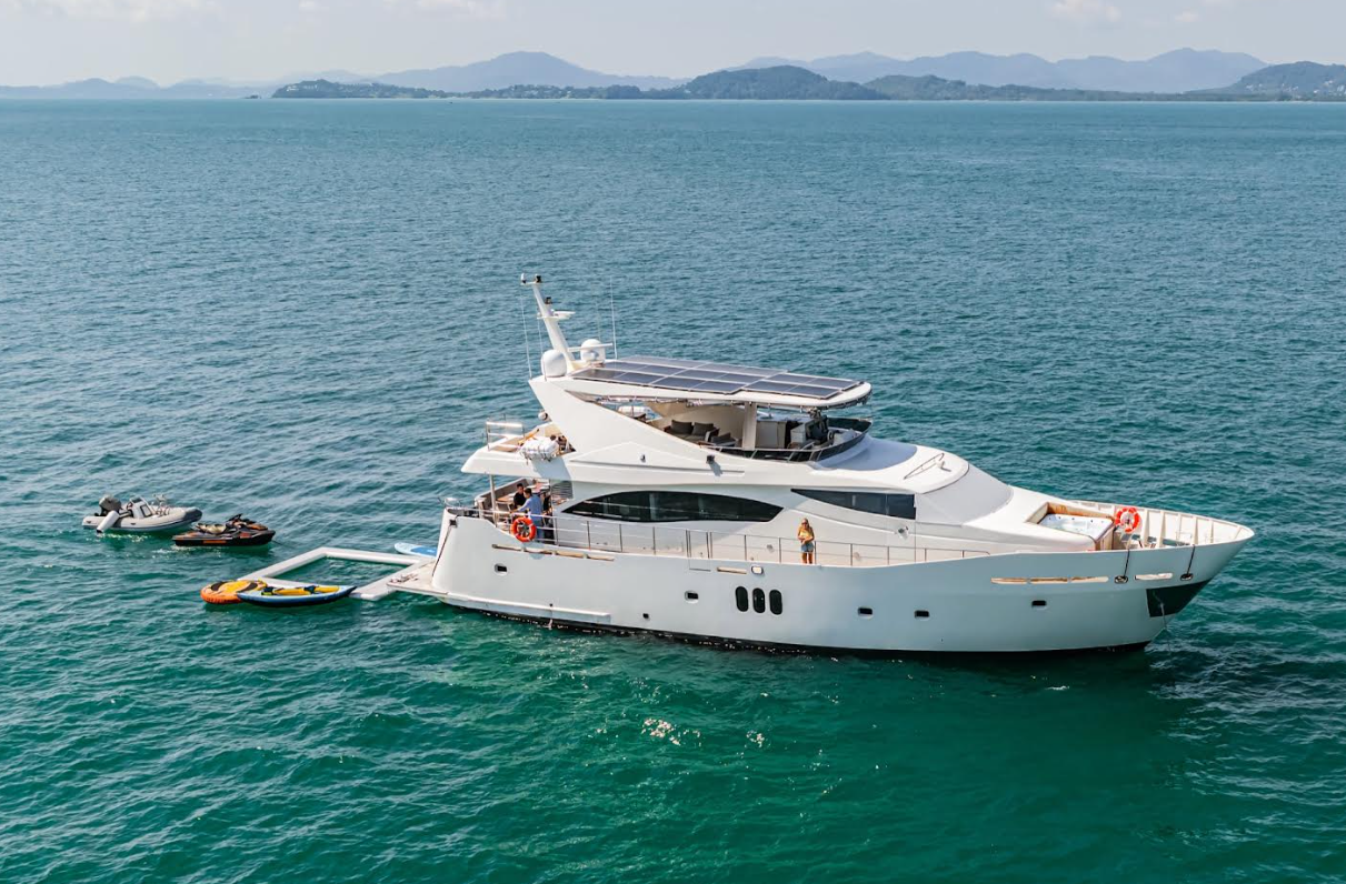 Yacht