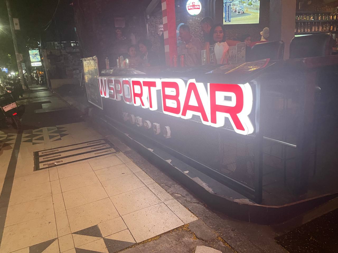 W Sports Bar
